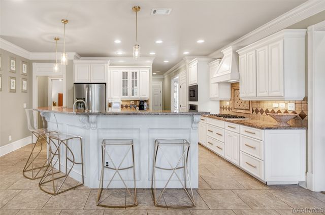 9512 Crescent Lodge Drive, Pike Road, AL 36064