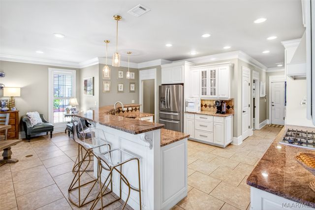 9512 Crescent Lodge Drive, Pike Road, AL 36064