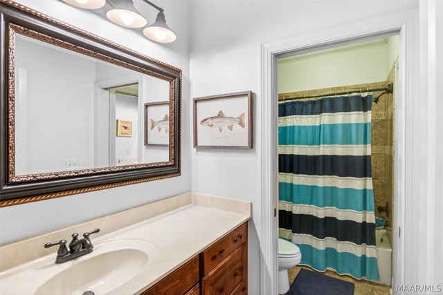 9512 Crescent Lodge Drive, Pike Road, AL 36064