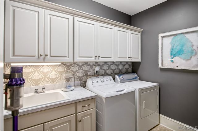 9512 Crescent Lodge Drive, Pike Road, AL 36064