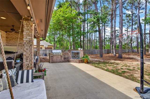 9512 Crescent Lodge Drive, Pike Road, AL 36064