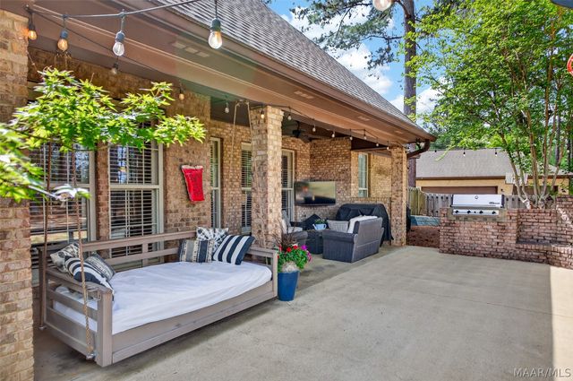 9512 Crescent Lodge Drive, Pike Road, AL 36064