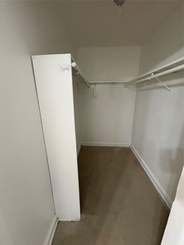 915 W 29th ST, Austin, TX 78705