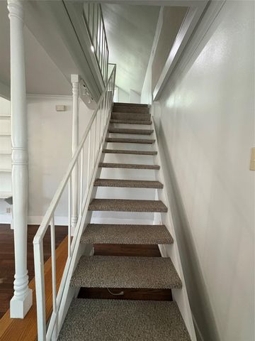 915 W 29th ST, Austin, TX 78705