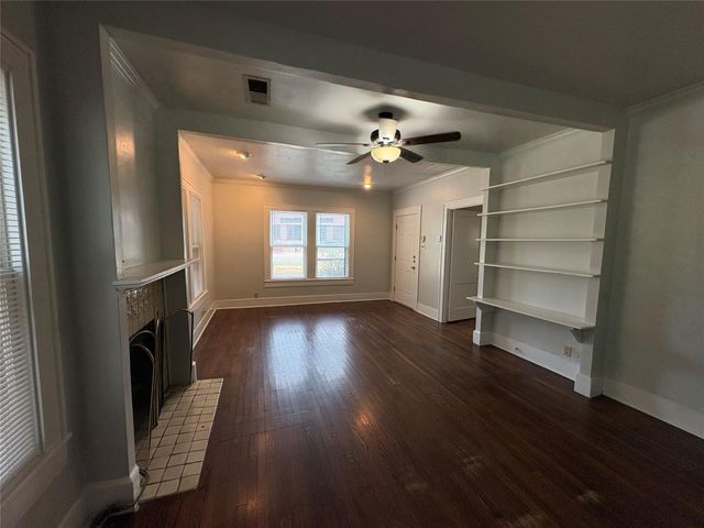 915 W 29th ST, Austin, TX 78705