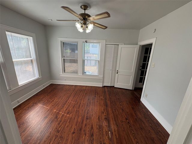 915 W 29th ST, Austin, TX 78705