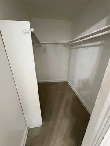 915 W 29th ST, Austin, TX 78705