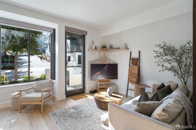 1 Bristol Court 201, San Francisco, CA 94130