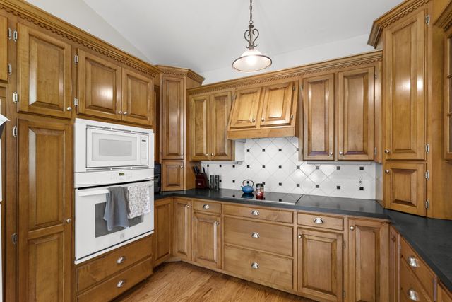 444 Cooley Rd, Waverly, TN 37185
