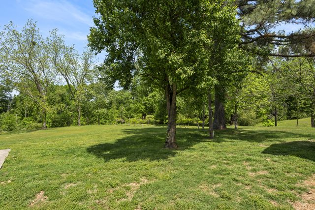 444 Cooley Rd, Waverly, TN 37185