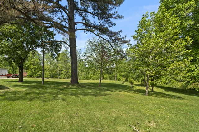 444 Cooley Rd, Waverly, TN 37185