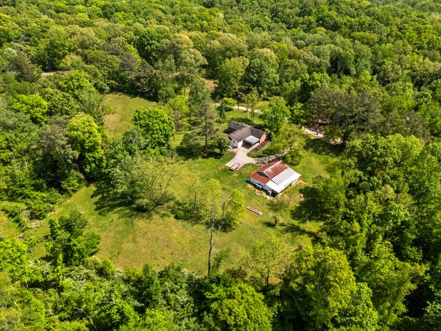 444 Cooley Rd, Waverly, TN 37185