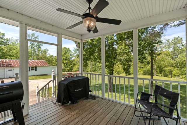 444 Cooley Rd, Waverly, TN 37185