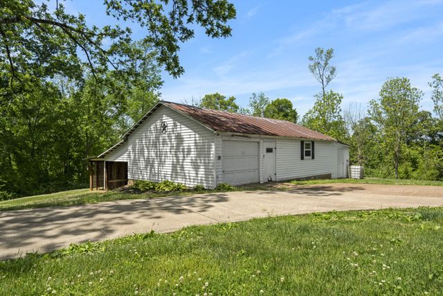 444 Cooley Rd, Waverly, TN 37185