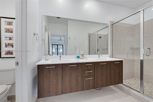 4605 NW 83rd Path, Doral, FL 33166