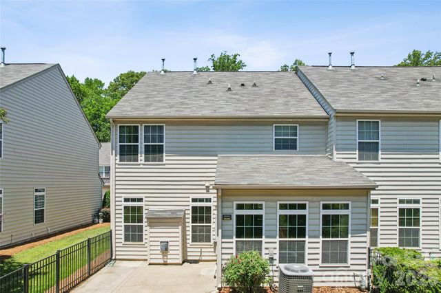 3233 Park South Station Boulevard, Charlotte, NC 28210