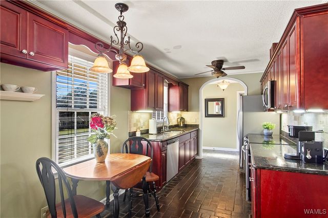 7815 Woodlawn, Tuscaloosa, AL 35405