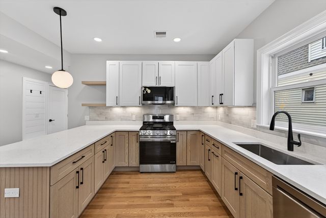 29B Prichard Ave 2, Somerville, MA 02144