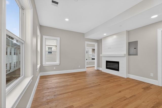29B Prichard Ave 2, Somerville, MA 02144