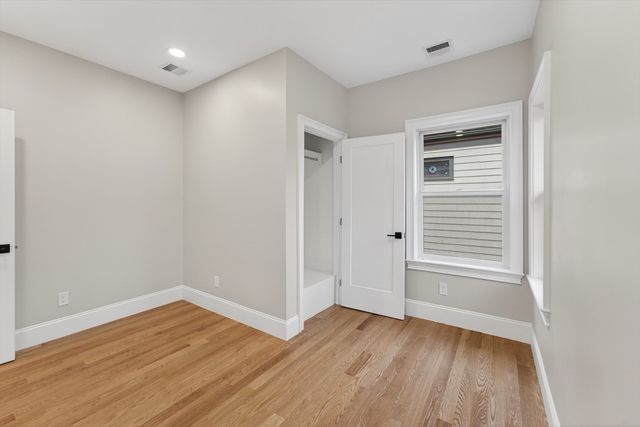 29B Prichard Ave 2, Somerville, MA 02144