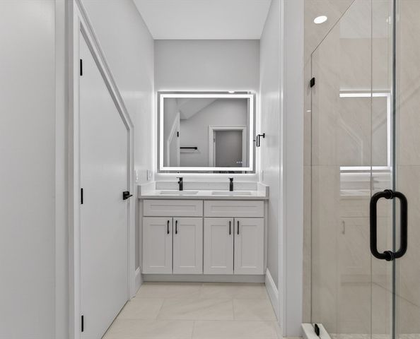 29B Prichard Ave 2, Somerville, MA 02144