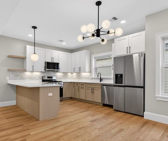 29B Prichard Ave 2, Somerville, MA 02144