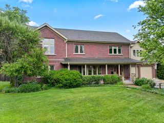 860 Kenton Road, Deerfield, IL 60015