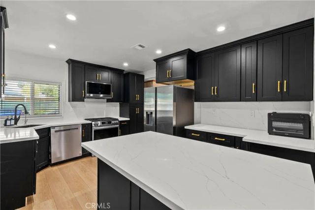 10844 Dempsey, Granada Hills, CA 91344