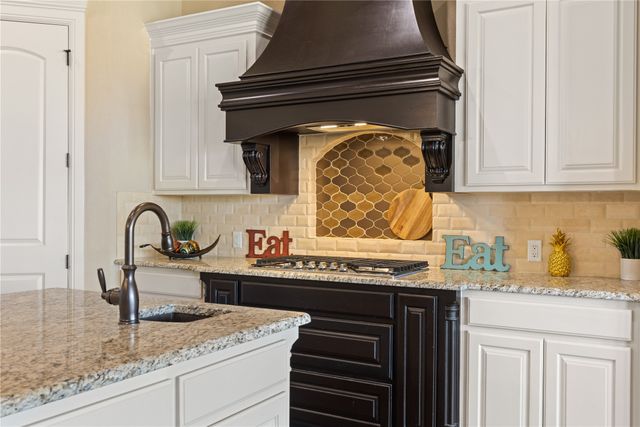 3338 Howard Road, Waxahachie, TX 75165