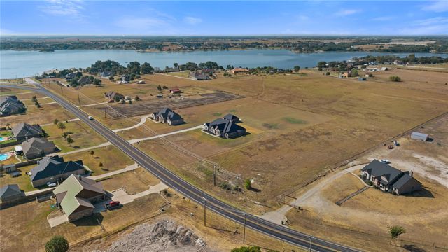 3338 Howard Road, Waxahachie, TX 75165
