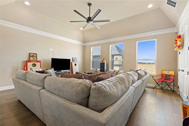 3338 Howard Road, Waxahachie, TX 75165