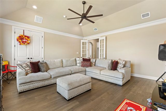 3338 Howard Road, Waxahachie, TX 75165