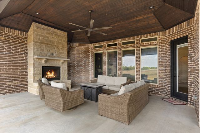 3338 Howard Road, Waxahachie, TX 75165