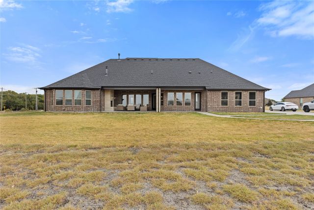 3338 Howard Road, Waxahachie, TX 75165