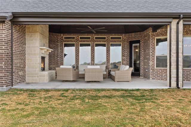 3338 Howard Road, Waxahachie, TX 75165