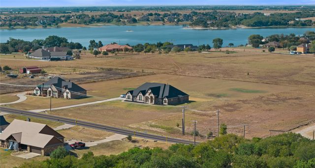 3338 Howard Road, Waxahachie, TX 75165