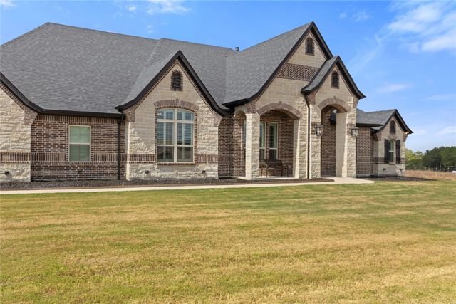 3338 Howard Road, Waxahachie, TX 75165