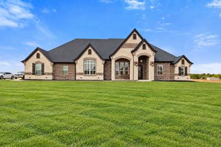 3338 Howard Road, Waxahachie, TX 75165