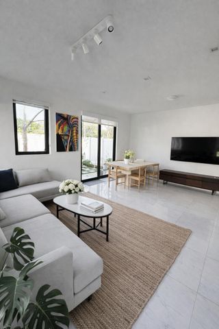 4189 N Oak Place, Dania Beach, FL 33314