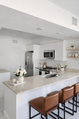 4189 N Oak Place, Dania Beach, FL 33314