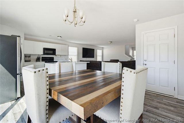 913 Sapphire Stone Lane, Hope Mills, NC 28348