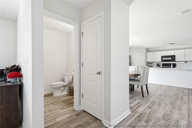 913 Sapphire Stone Lane, Hope Mills, NC 28348