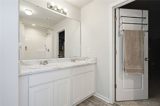 913 Sapphire Stone Lane, Hope Mills, NC 28348