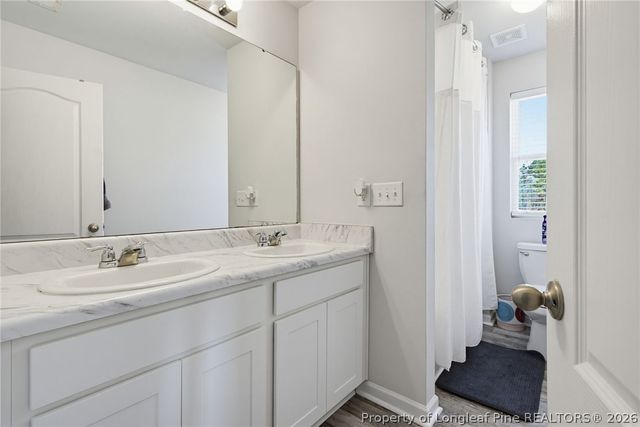 913 Sapphire Stone Lane, Hope Mills, NC 28348