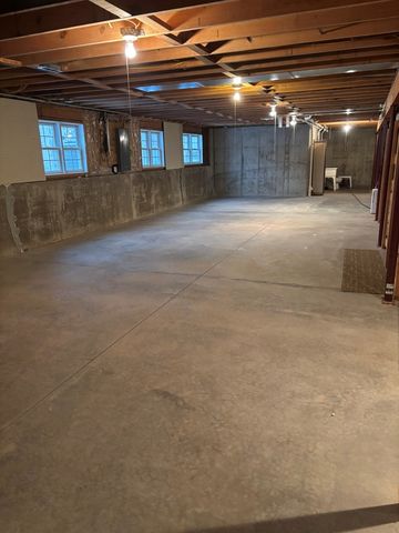 2503 Cedar Crest Drive, Ottawa, IL 61350