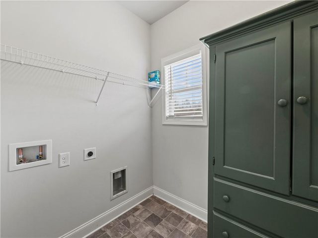 146 Morris Creek Drive, Hoschton, GA 30548