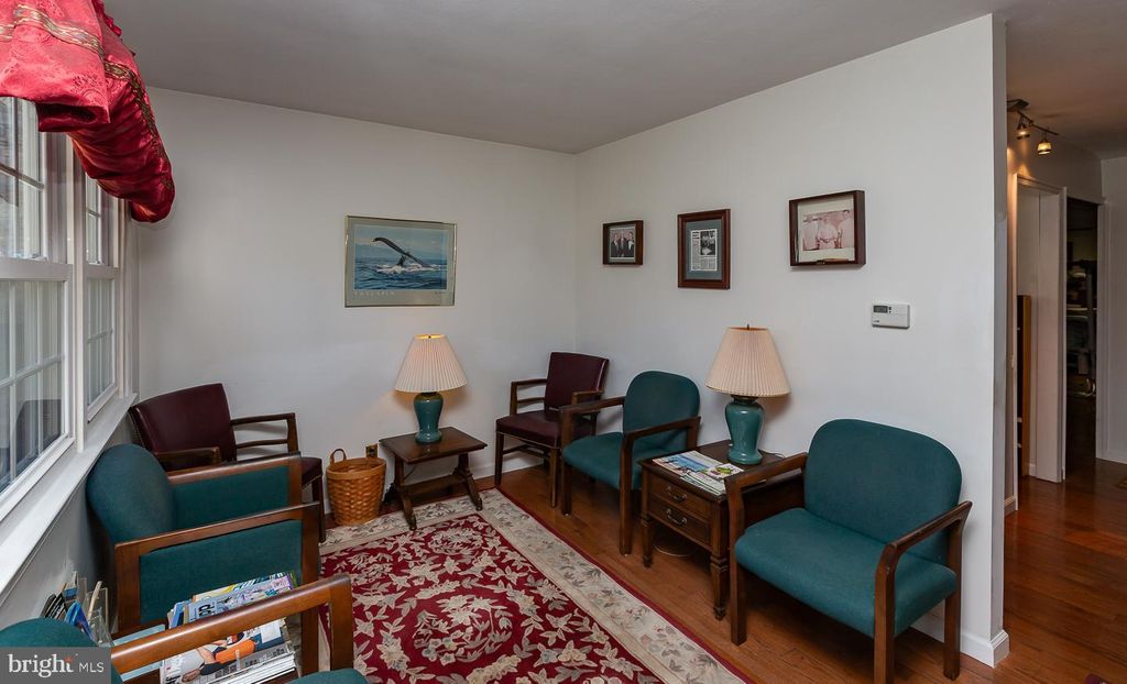 6 N LEXINGTON AVE, Havertown, PA 19083