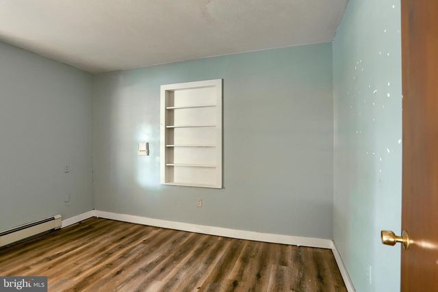 1884 DUBS CHURCH RD, Hanover, PA 17331