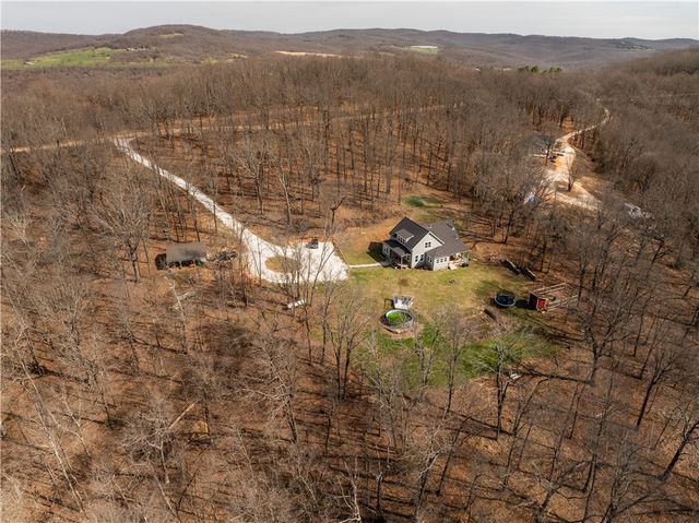 16783 Carpenter Road, Winslow, AR 72959