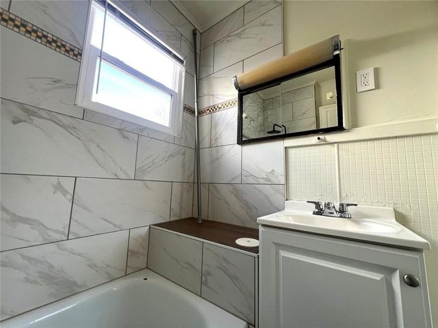 801 N Osage Street, Independence, MO 64050